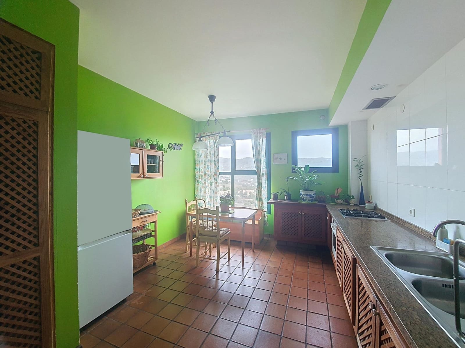 3 bedroom Semi-detached Villa for sale in Santa Brigida with garage - € 365,000 (Ref: 9882260)