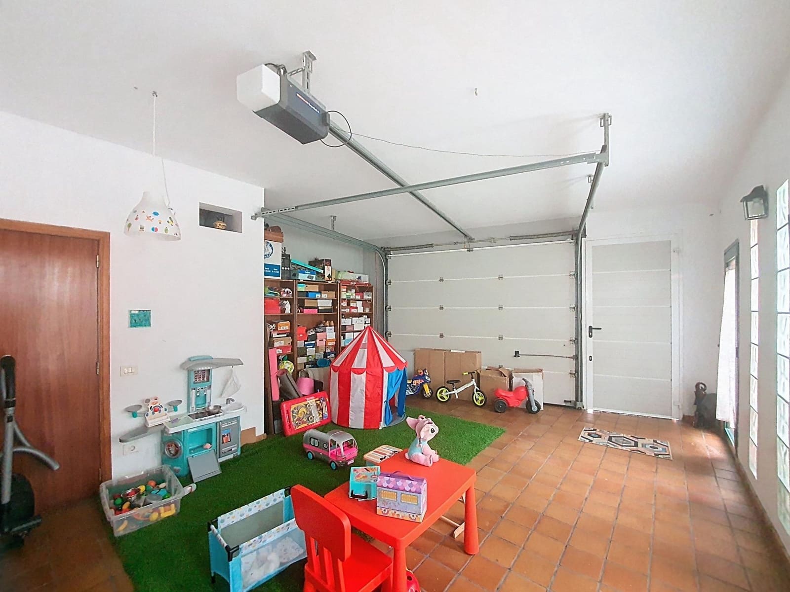 3 bedroom Semi-detached Villa for sale in Santa Brigida with garage - € 365,000 (Ref: 9882260)