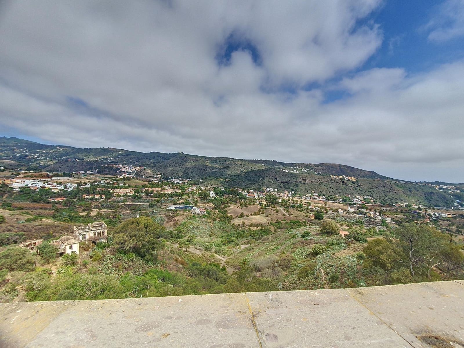 3 bedroom Semi-detached Villa for sale in Santa Brigida with garage - € 365,000 (Ref: 9882260)