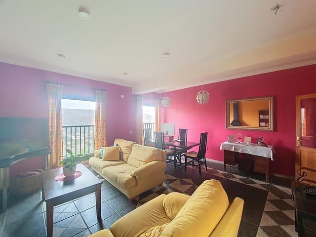 3 bedroom Semi-detached Villa for sale in Santa Brígida with garage - € 365,000 (Ref: 9882260)