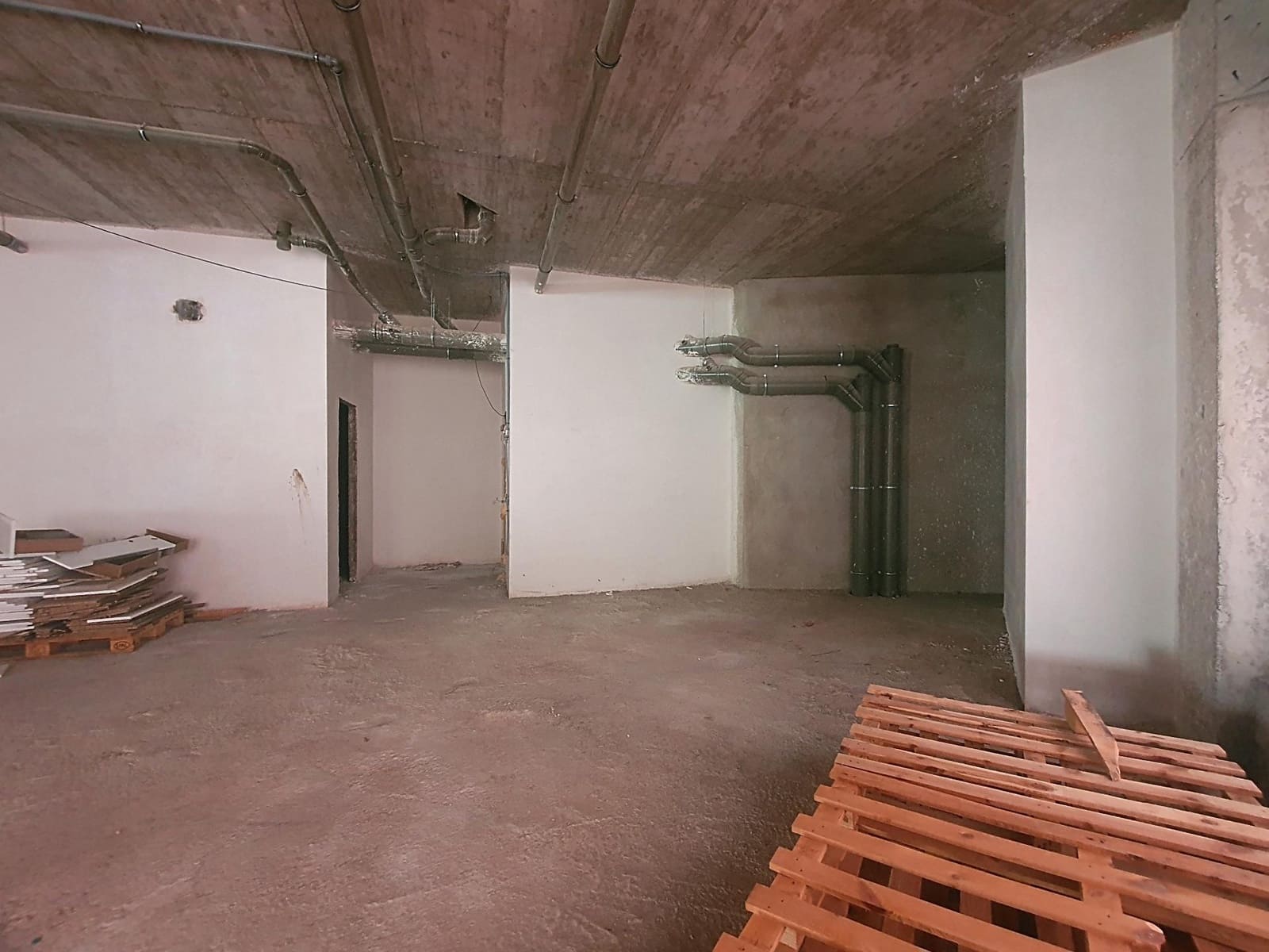 Commercial for rent in Las Palmas de Gran Canaria with garage - € 8,000 (Ref: 9882262)