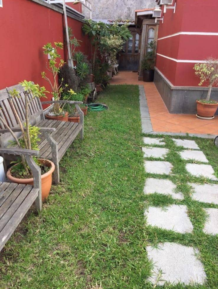 3 bedroom Semi-detached Villa for sale in Las Palmas de Gran Canaria with garage - € 479,000 (Ref: 9882266)