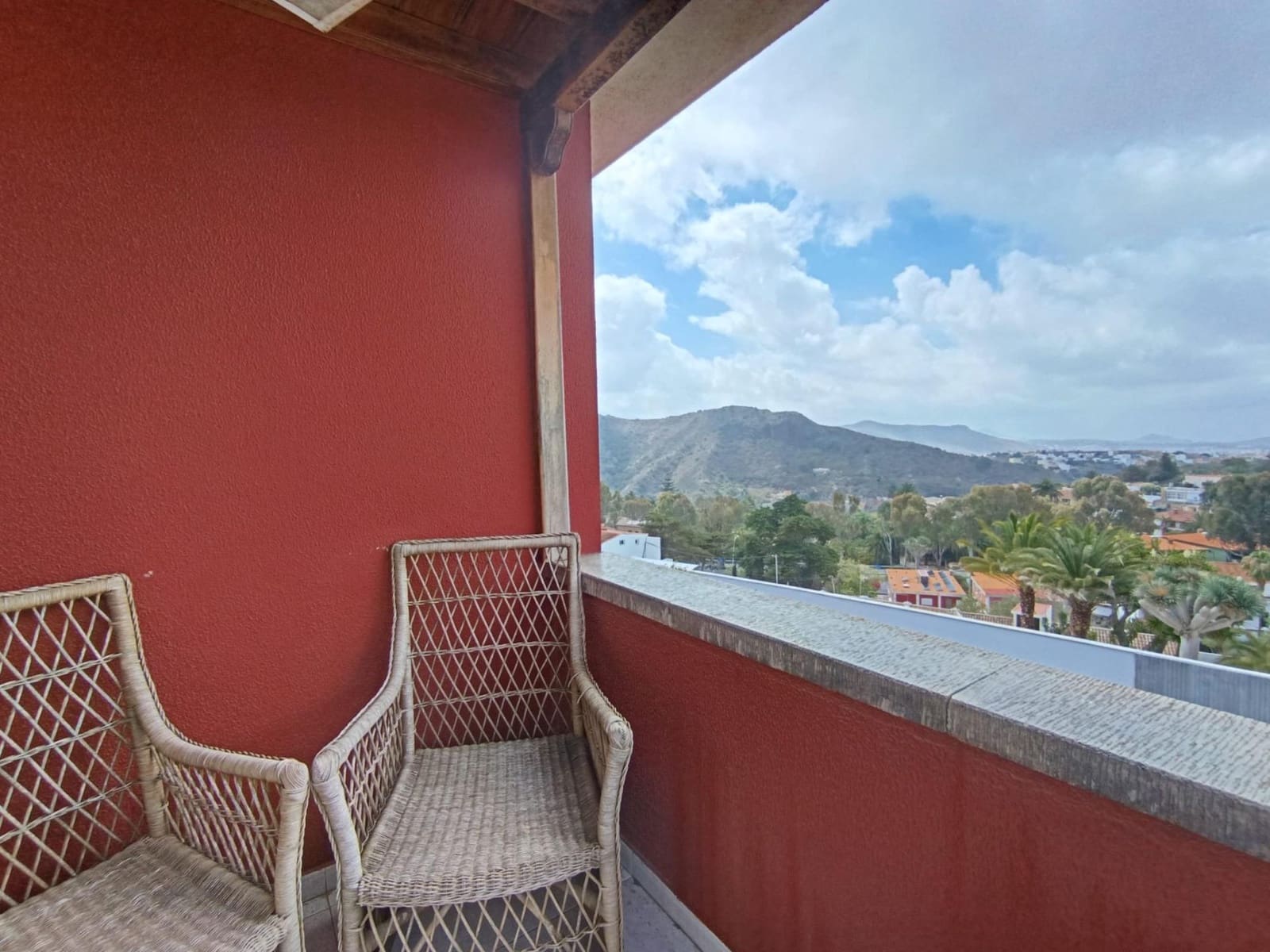 3 bedroom Semi-detached Villa for sale in Las Palmas de Gran Canaria with garage - € 479,000 (Ref: 9882266)