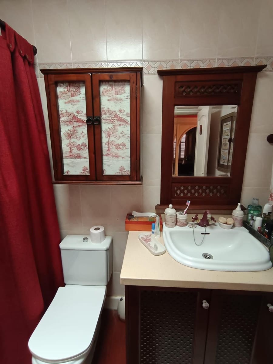 3 bedroom Semi-detached Villa for sale in Las Palmas de Gran Canaria with garage - € 479,000 (Ref: 9882266)