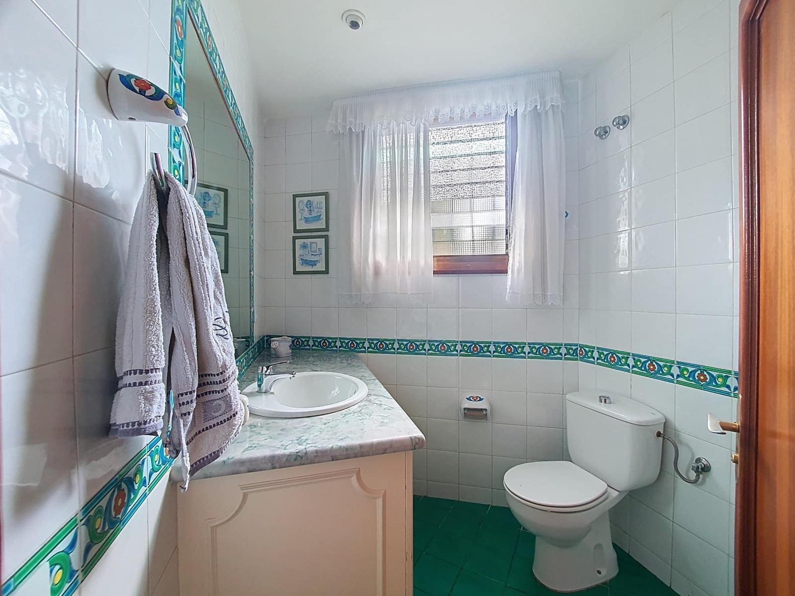 5 bedroom Villa for sale in Las Palmas de Gran Canaria with garage - € 995,000 (Ref: 9882269)