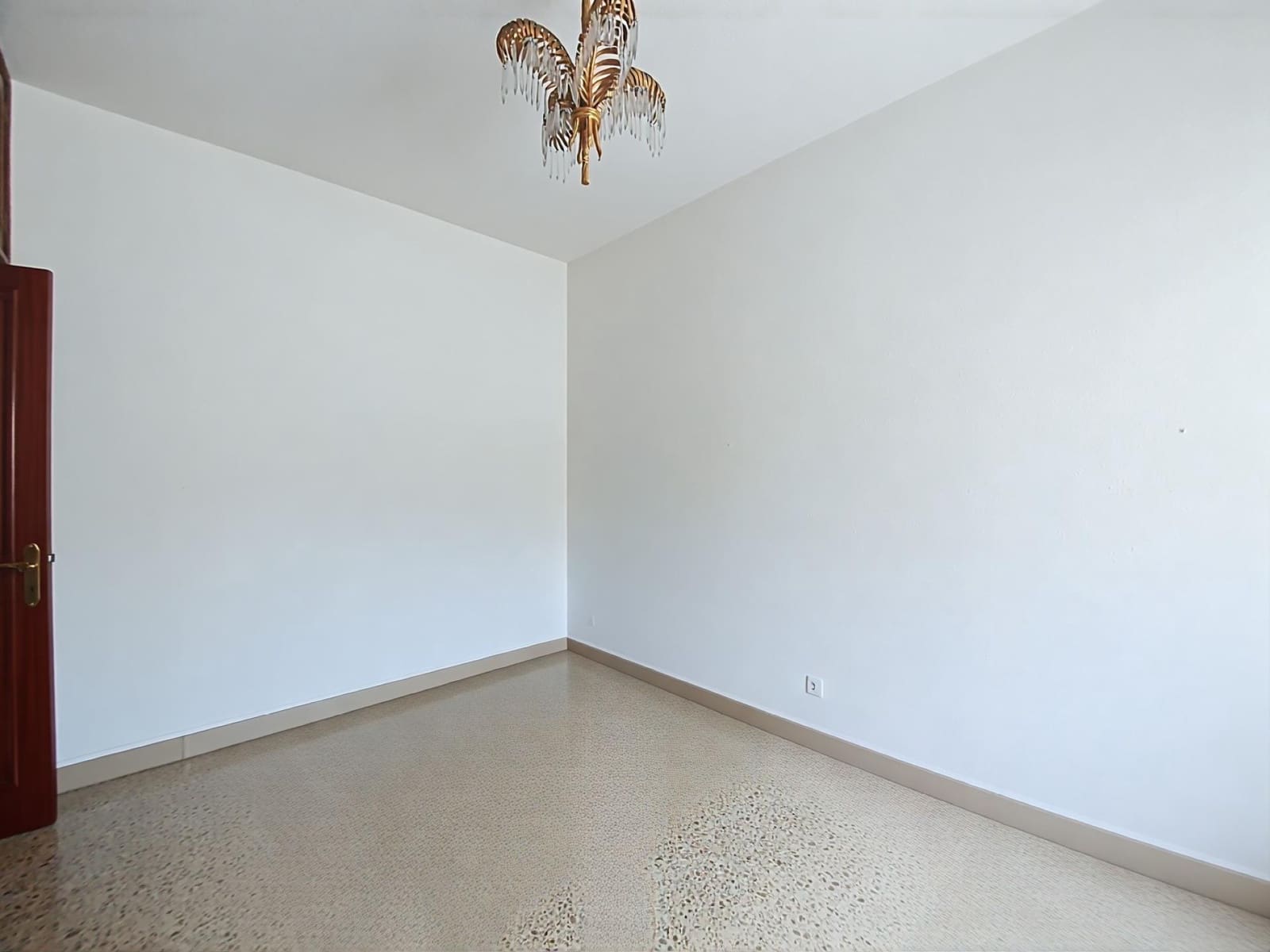 5 bedroom Villa for sale in Las Palmas de Gran Canaria with garage - € 995,000 (Ref: 9882269)