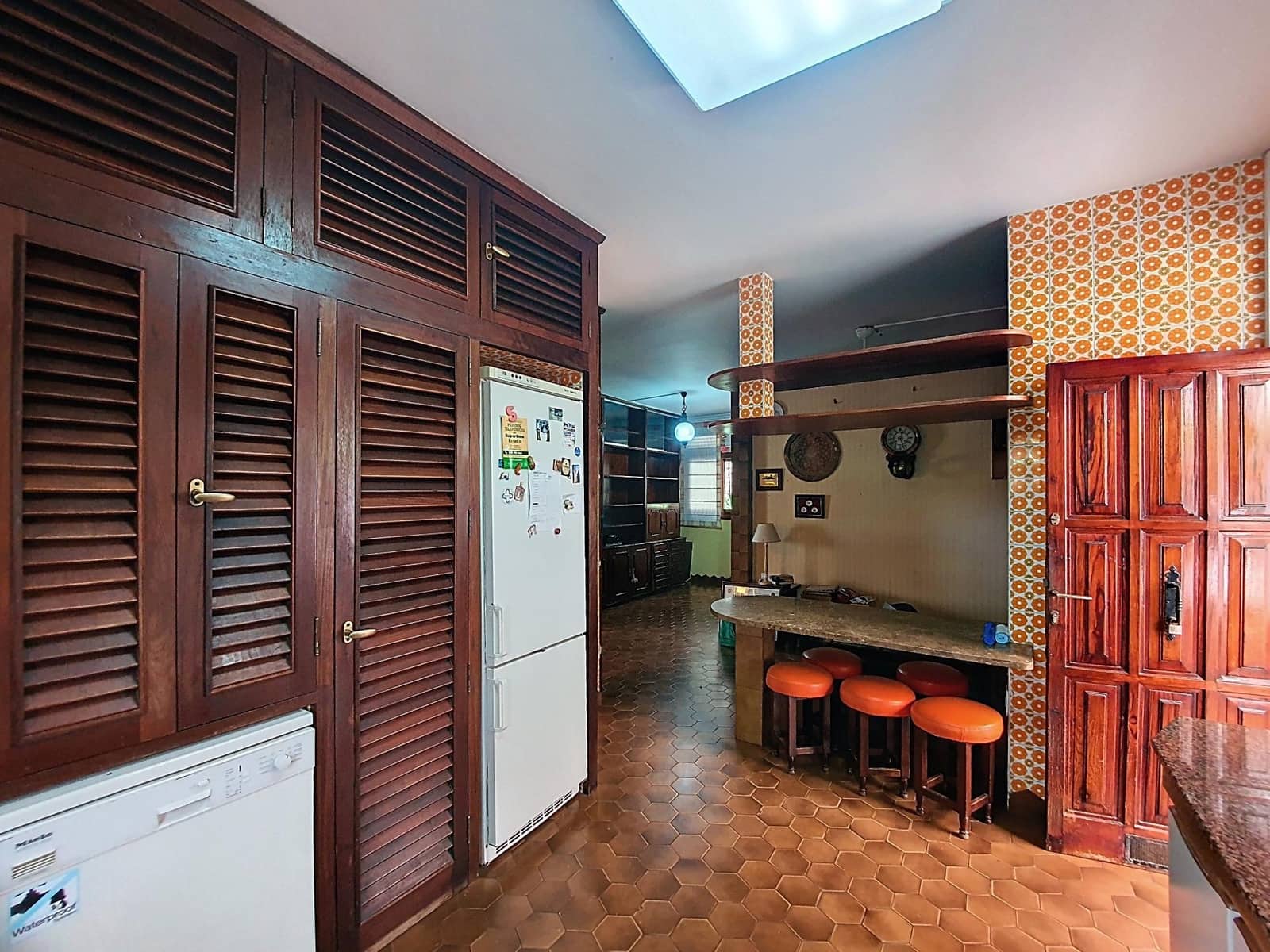 5 bedroom Villa for sale in Las Palmas de Gran Canaria with garage - € 995,000 (Ref: 9882269)