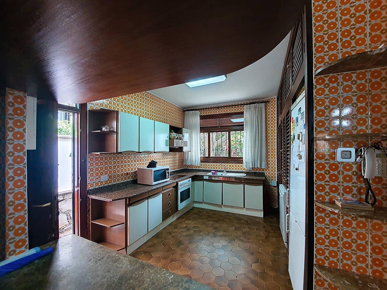 5 bedroom Villa for sale in Las Palmas de Gran Canaria with garage - € 995,000 (Ref: 9882269)