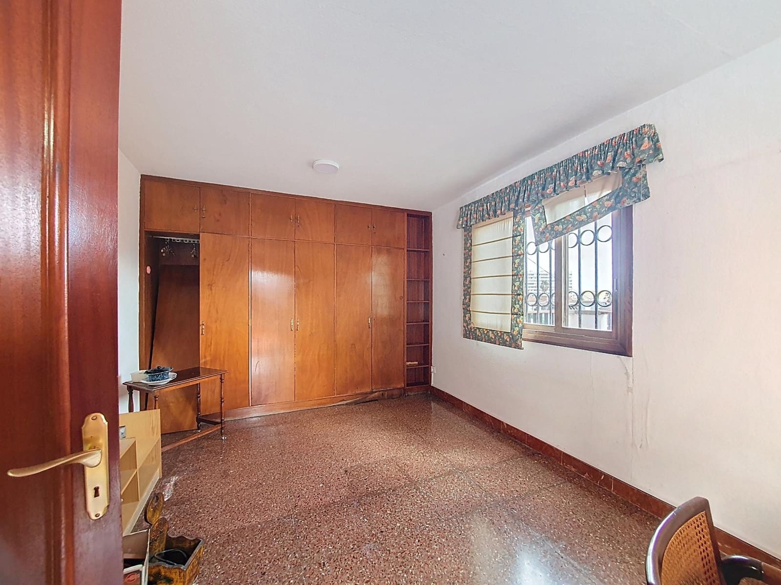 5 bedroom Villa for sale in Las Palmas de Gran Canaria with garage - € 995,000 (Ref: 9882269)