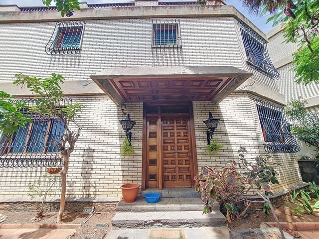5 sovrum Villa till salu i Ciudad Jardín, Las Palmas de Gran Canaria med garage - 995 000 € (Ref: 9882269)