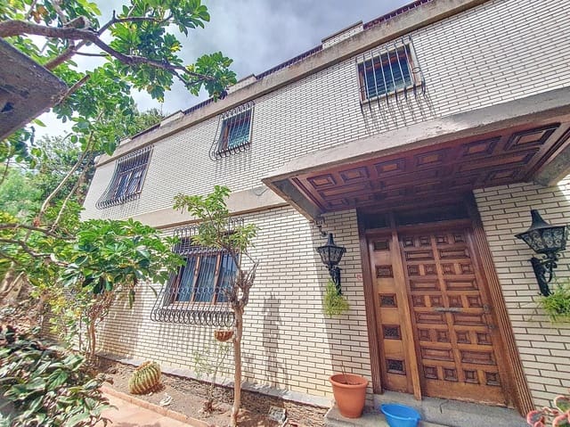 5 sovrum Villa till salu i Ciudad Jardín, Las Palmas de Gran Canaria med garage - 995 000 € (Ref: 9882269)