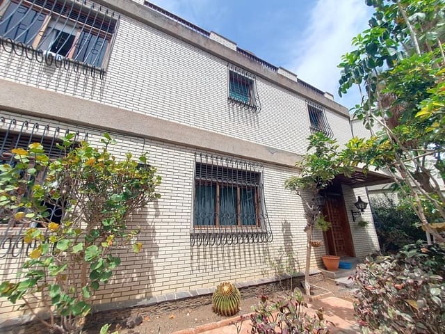 5 sovrum Villa till salu i Ciudad Jardín, Las Palmas de Gran Canaria med garage - 995 000 € (Ref: 9882269)