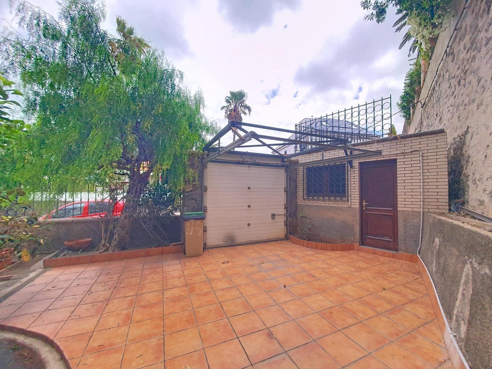 5 bedroom Villa for sale in Las Palmas de Gran Canaria with garage - € 995,000 (Ref: 9882269)