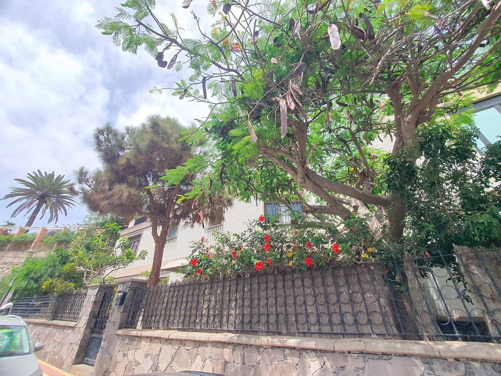 5 bedroom Villa for sale in Las Palmas de Gran Canaria with garage - € 995,000 (Ref: 9882269)