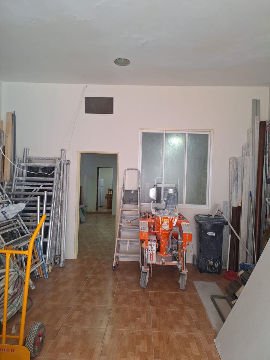Comercial para venda em Santa Lucia de Tirajana - 86 000 € (Ref: 9882270)