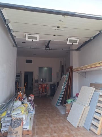 Erhverv til salg i Santa Lucía de Tirajana - € 86.000 (Ref: 9882270)