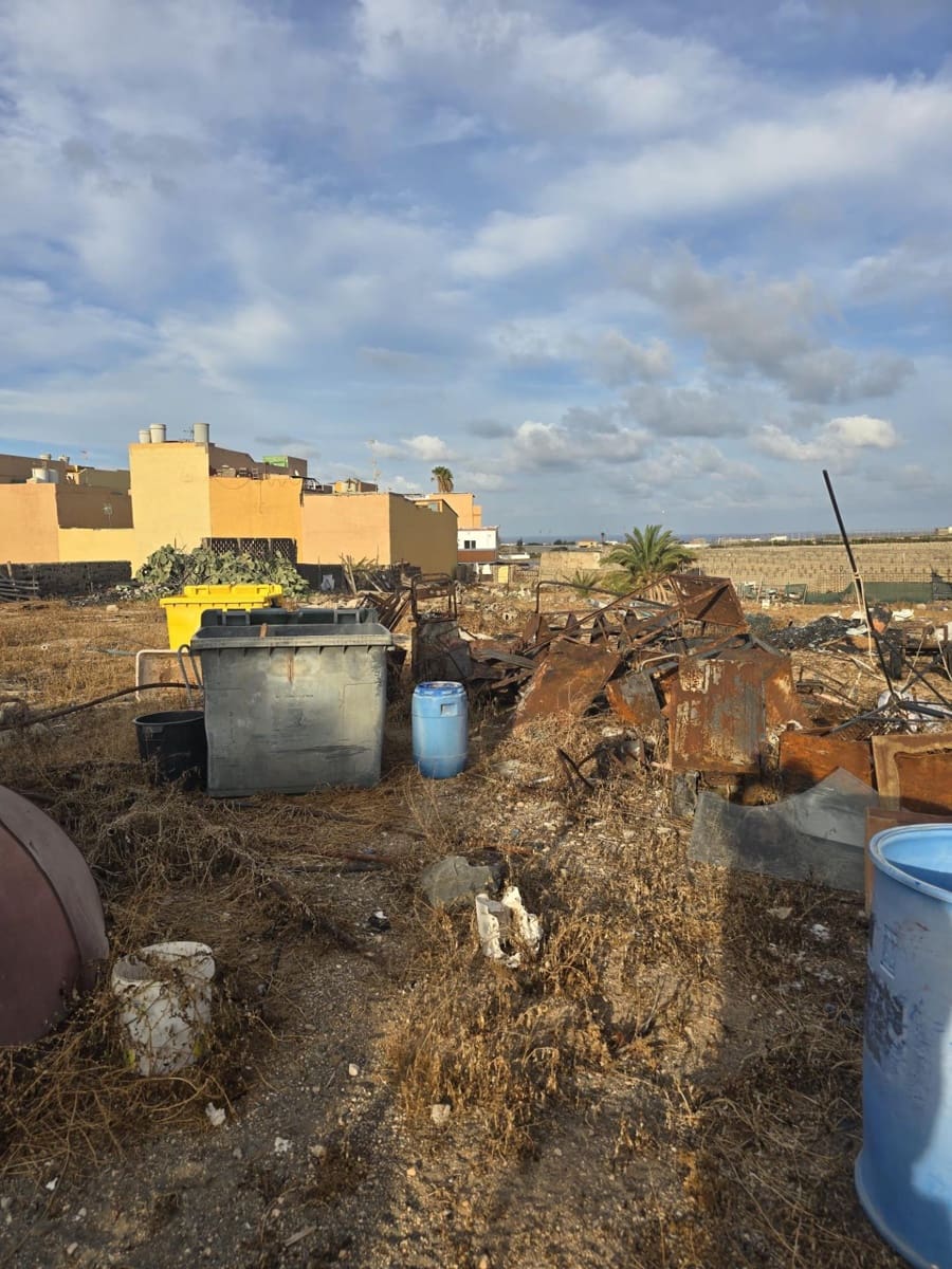 Ubebygd land til salgs i Telde - € 160 000 (Ref: 9882272)