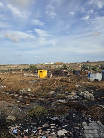 Ubebygd land til salgs i Telde - € 160 000 (Ref: 9882272)