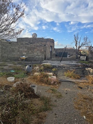 Ubebygd land til salgs i Telde - € 160 000 (Ref: 9882272)