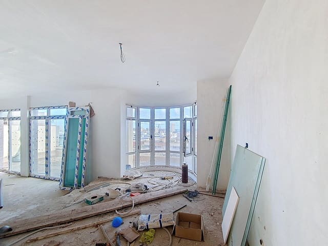 8 soveværelse Villa til salg i Schamann - Rehoyas, Las Palmas de Gran Canaria med garage - € 630.000 (Ref: 9882275)