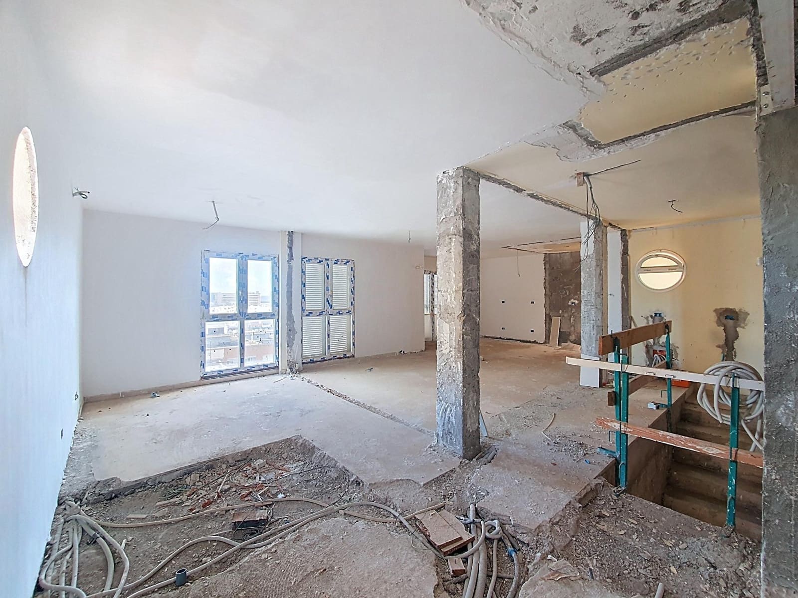 8 soveværelse Villa til salg i Las Palmas de Gran Canaria med garage - € 630.000 (Ref: 9882275)
