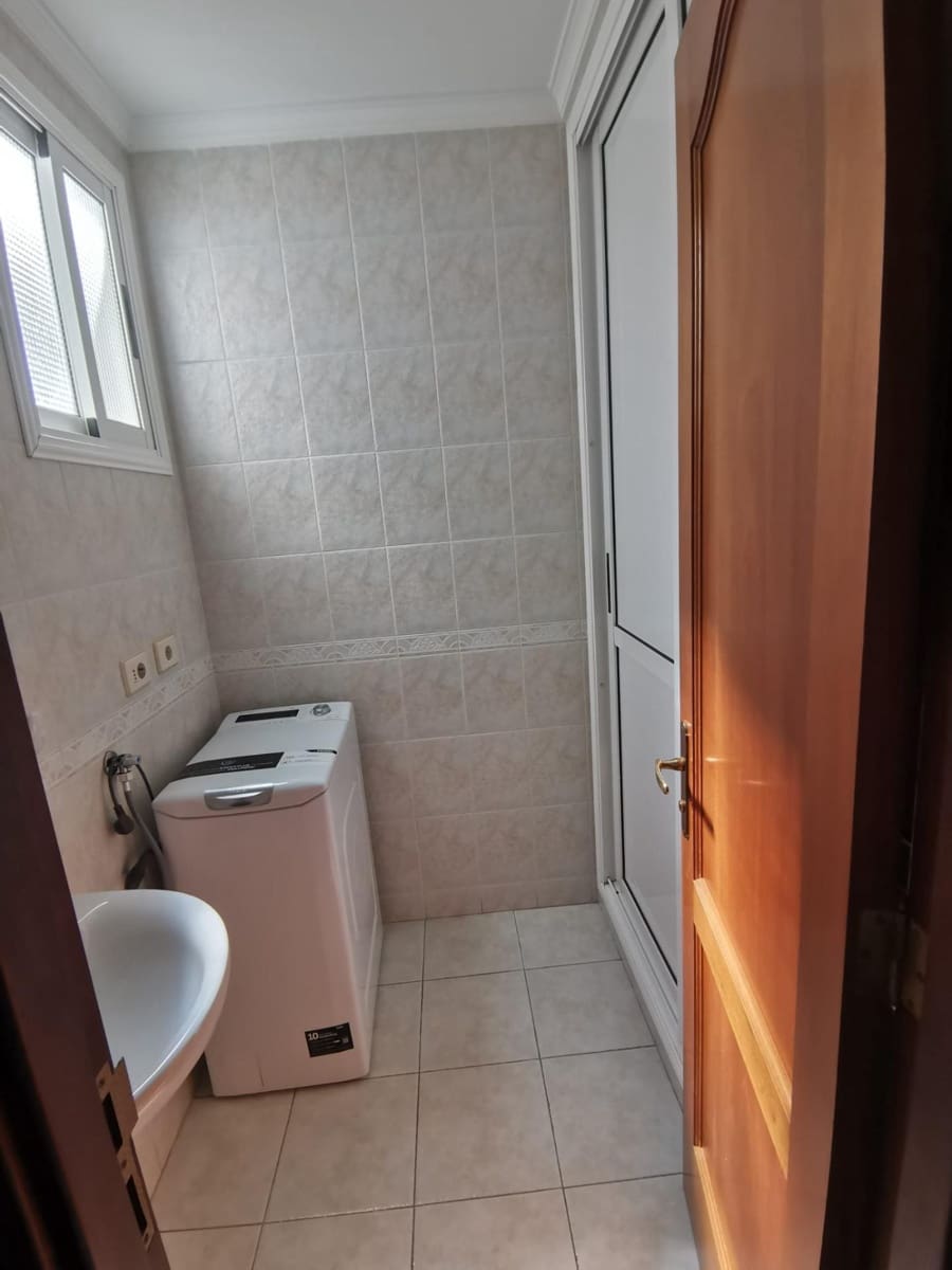 3 slaapkamer Flat te koop in Las Palmas de Gran Canaria - € 169.000 (Ref: 9882276)