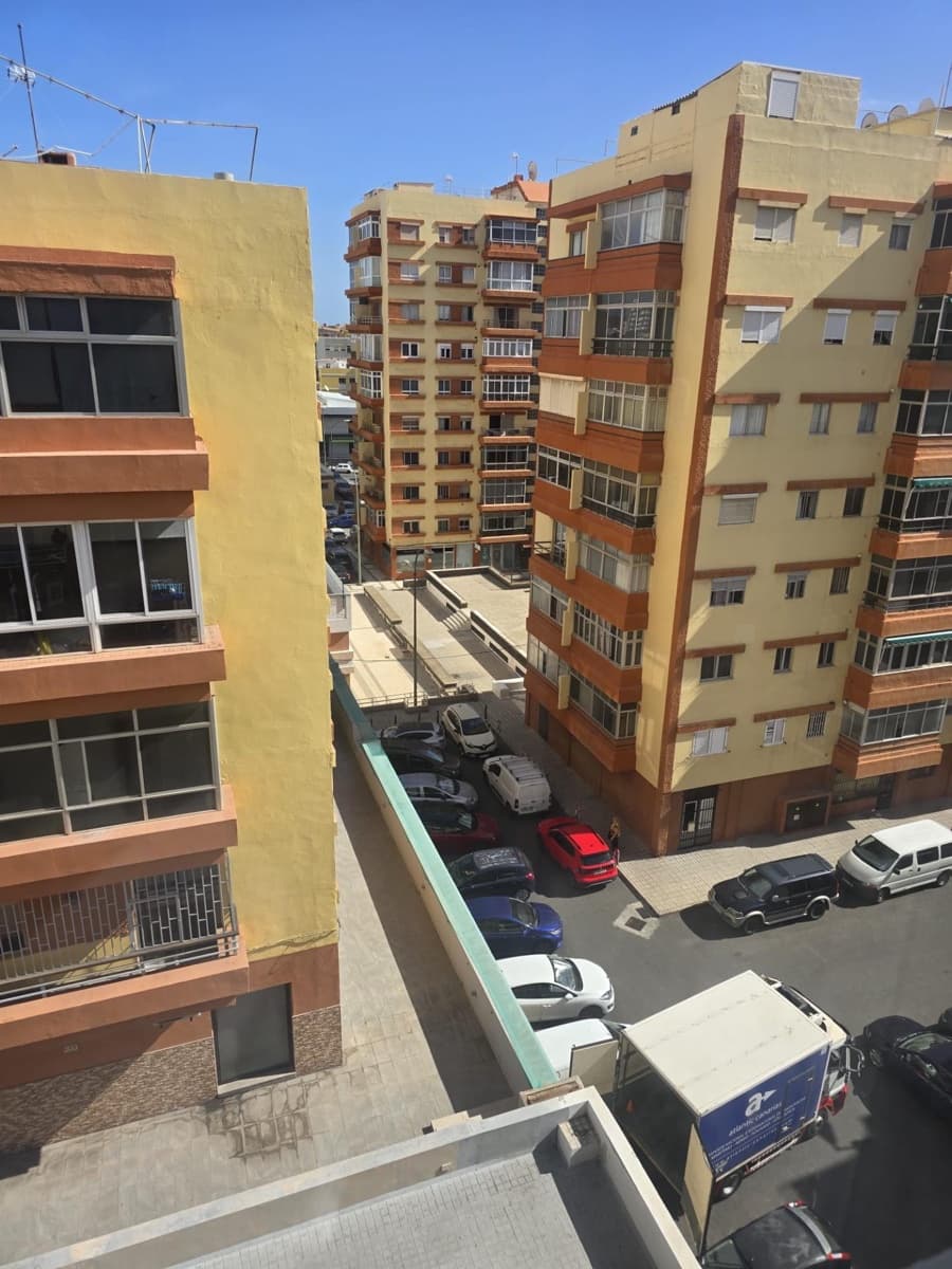 3 slaapkamer Flat te koop in Las Palmas de Gran Canaria - € 169.000 (Ref: 9882276)
