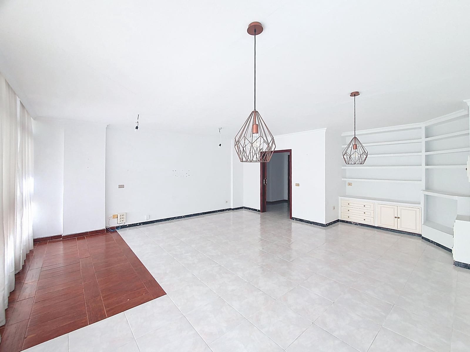 3 bedroom Flat for sale in Las Palmas de Gran Canaria - € 525,000 (Ref: 9882277)