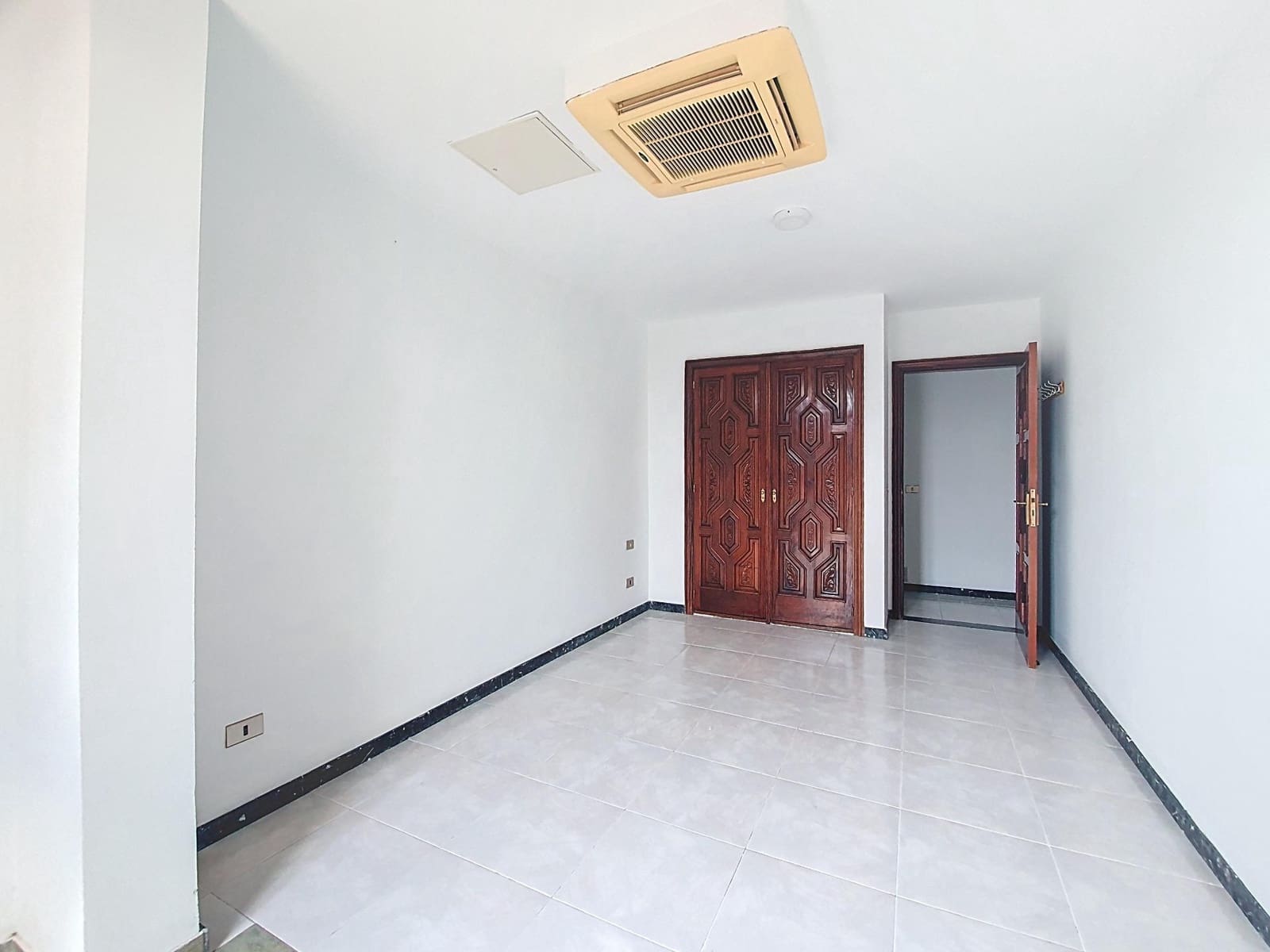 3 bedroom Flat for sale in Las Palmas de Gran Canaria - € 525,000 (Ref: 9882277)