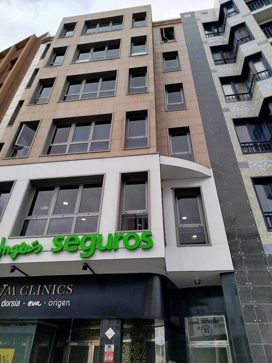 2 bedroom Office for rent in Las Palmas de Gran Canaria - € 800 (Ref: 9882278)