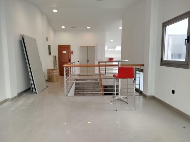 2 soverom Kontor til leie i Las Palmas de Gran Canaria - € 800 (Ref: 9882278)