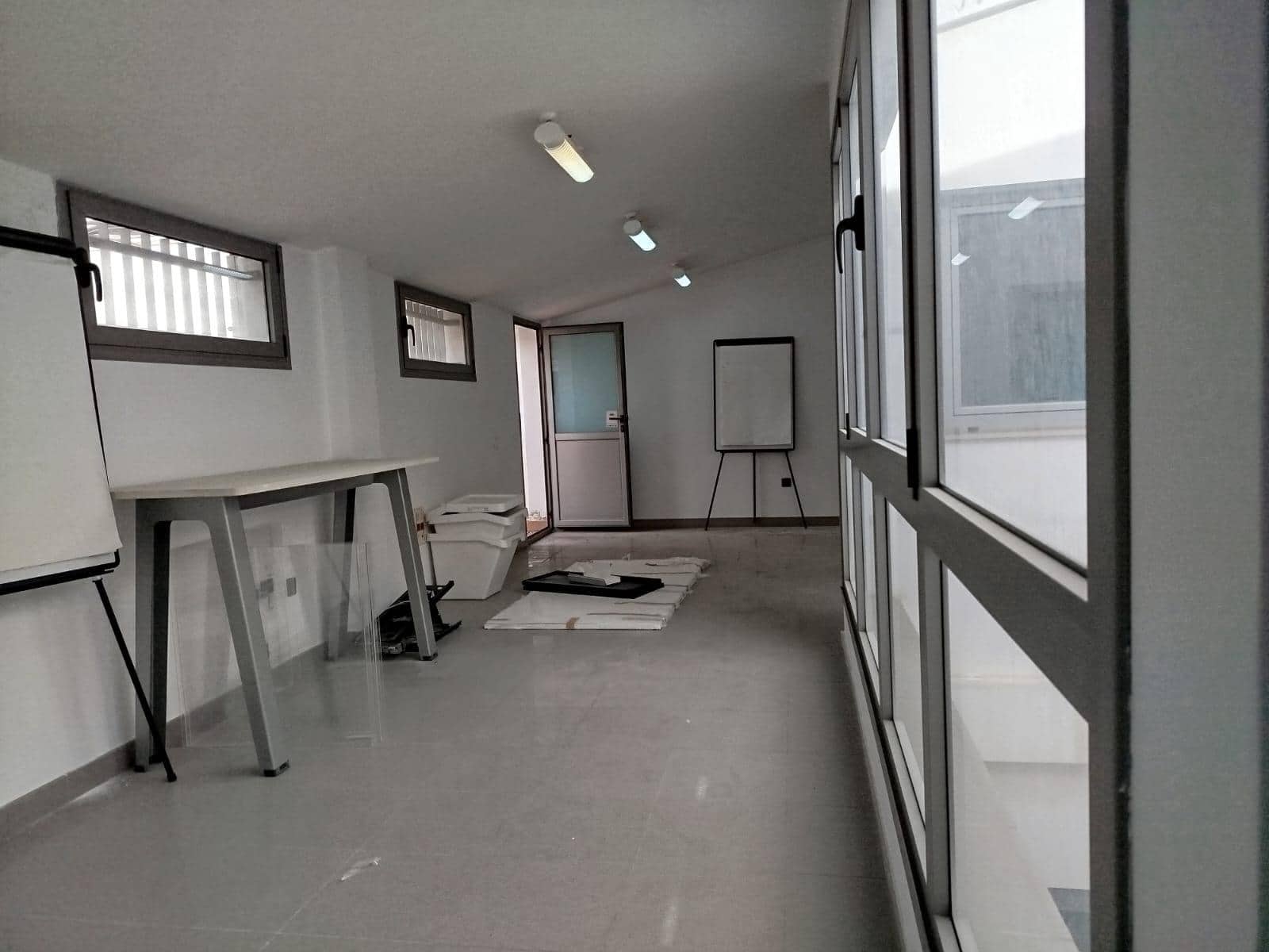 2 bedroom Office for rent in Las Palmas de Gran Canaria - € 800 (Ref: 9882278)
