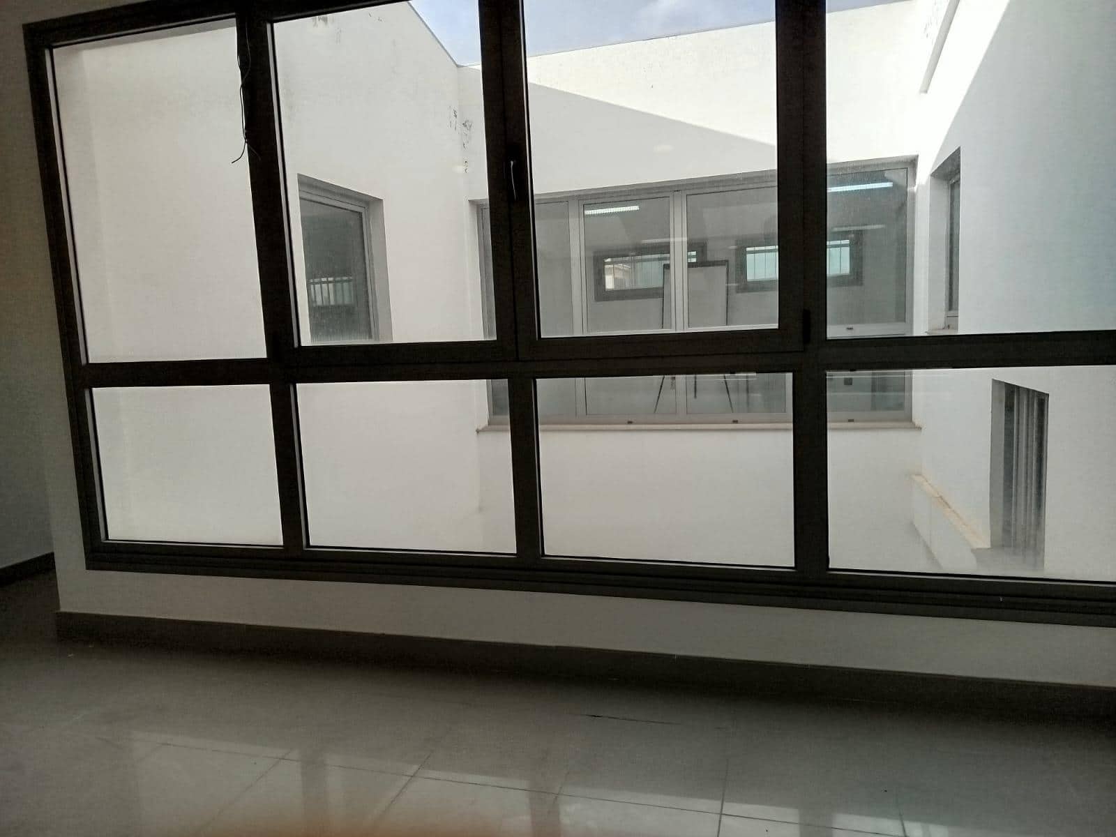 2 bedroom Office for rent in Las Palmas de Gran Canaria - € 800 (Ref: 9882278)