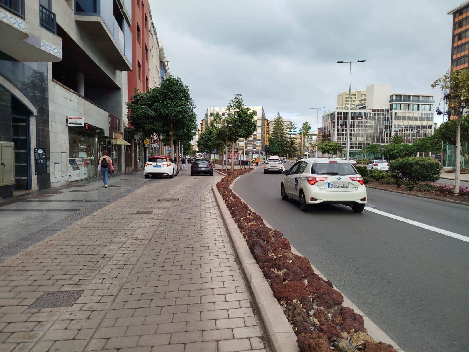 2 bedroom Office for rent in Las Palmas de Gran Canaria - € 800 (Ref: 9882278)