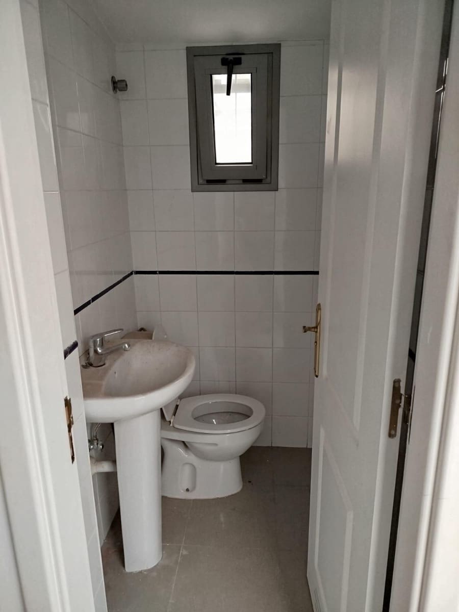 2 bedroom Office for rent in Las Palmas de Gran Canaria - € 800 (Ref: 9882278)
