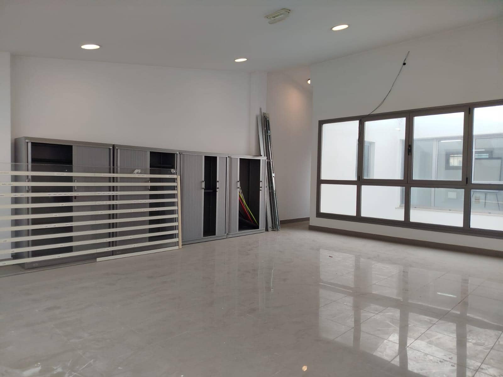 2 bedroom Office for rent in Las Palmas de Gran Canaria - € 800 (Ref: 9882278)