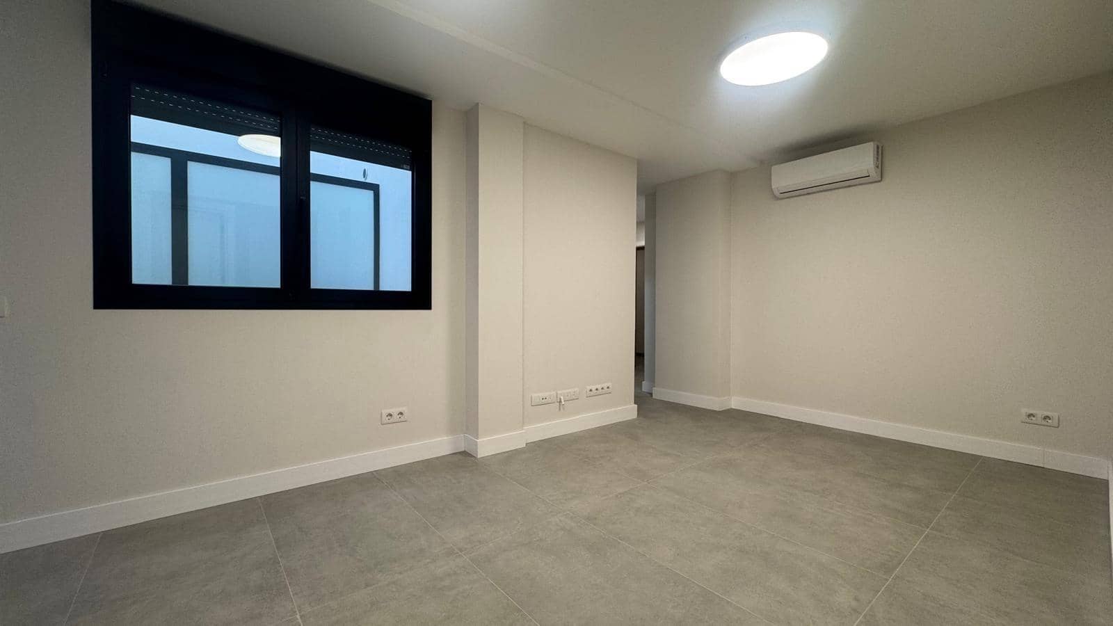 1 soveværelse Lejlighed til leje i Las Palmas de Gran Canaria - € 1.000 (Ref: 9882283)