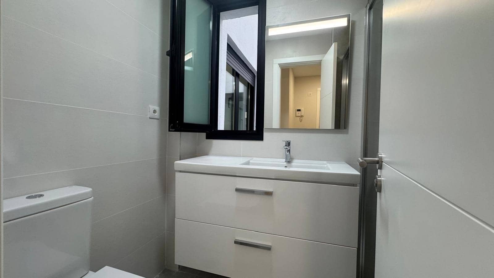 1 soveværelse Lejlighed til leje i Las Palmas de Gran Canaria - € 1.000 (Ref: 9882283)