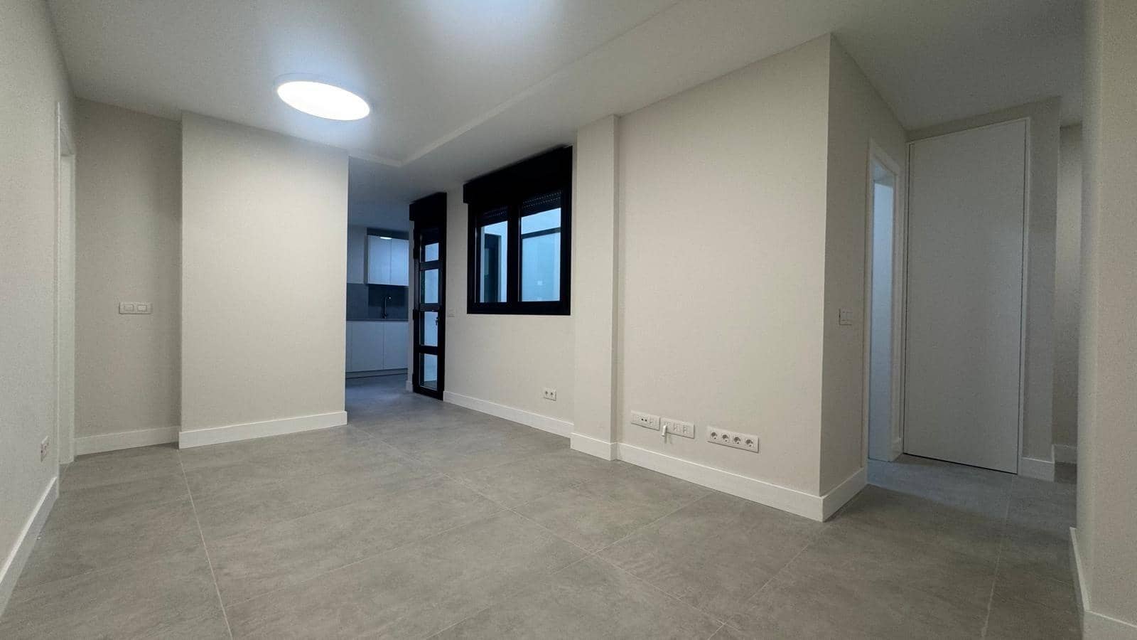 1 soveværelse Lejlighed til leje i Las Palmas de Gran Canaria - € 1.000 (Ref: 9882283)