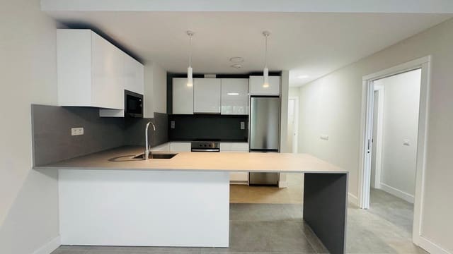2 soveværelse Lejlighed til leje i Isleta, Las Palmas de Gran Canaria - € 1.200 (Ref: 9882284)