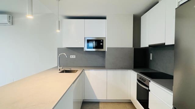 2 soveværelse Lejlighed til leje i Isleta, Las Palmas de Gran Canaria - € 1.200 (Ref: 9882284)