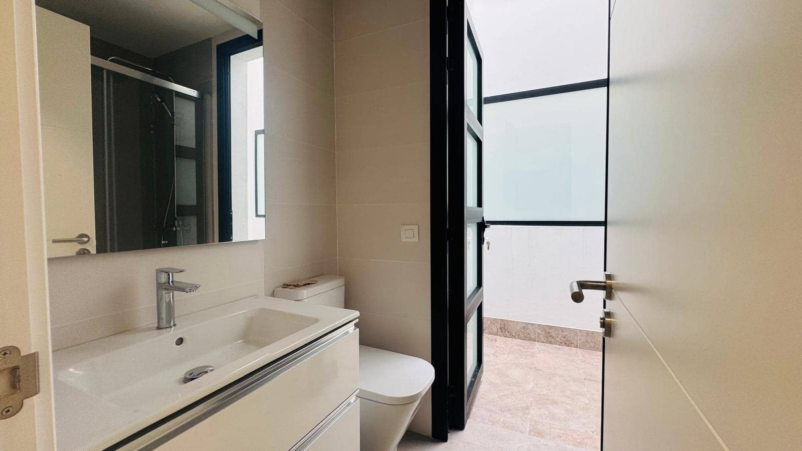 2 soveværelse Lejlighed til leje i Las Palmas de Gran Canaria - € 1.200 (Ref: 9882284)