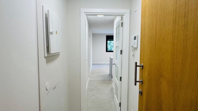 2 soveværelse Lejlighed til leje i Isleta, Las Palmas de Gran Canaria - € 1.200 (Ref: 9882284)