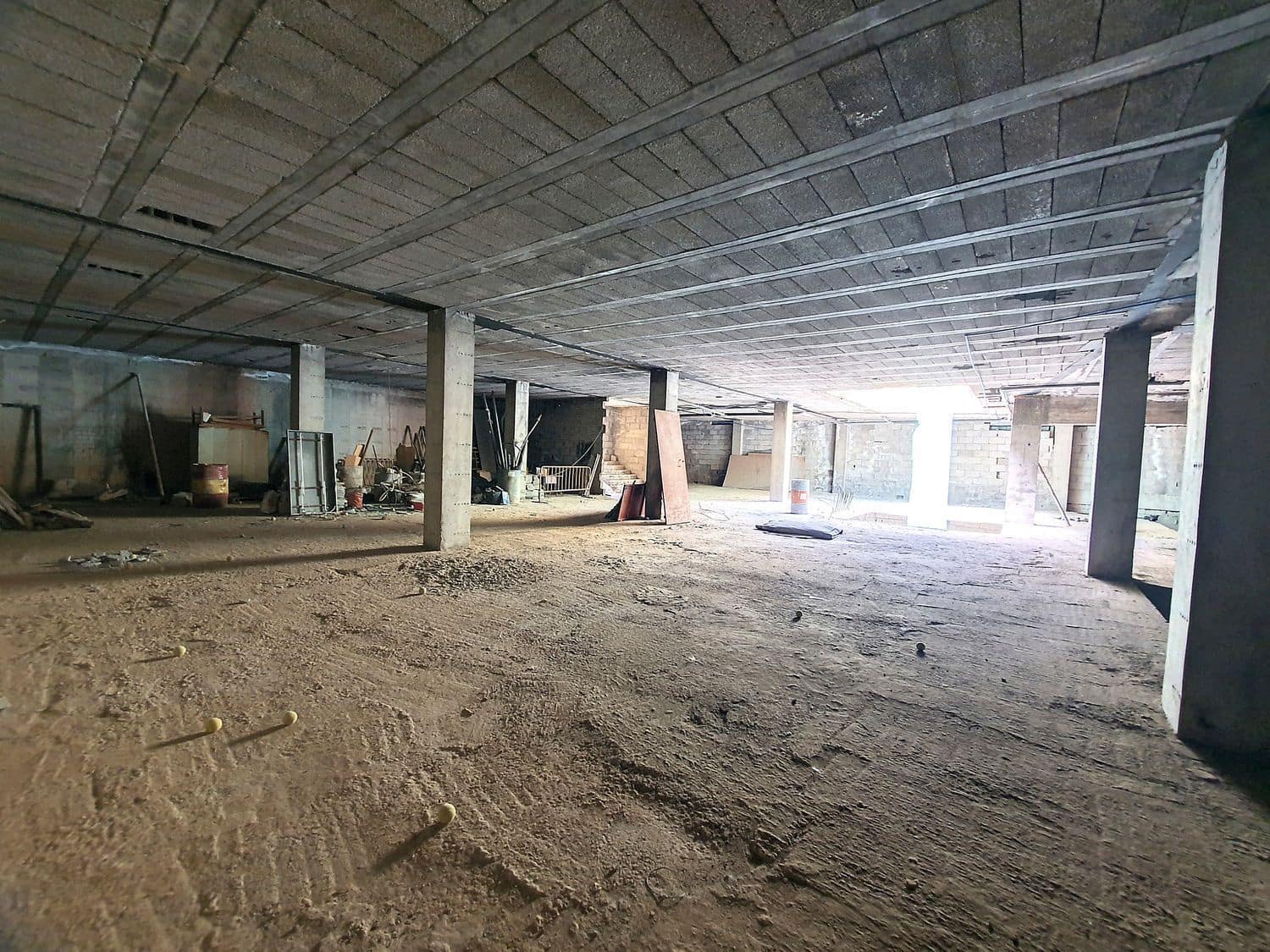 Commercial for sale in Las Palmas de Gran Canaria - € 690,000 (Ref: 9882287)
