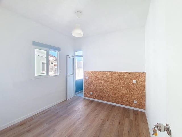 1 soveværelse Lejlighed til salg i Las Palmas de Gran Canaria - € 126.000 (Ref: 9882289)
