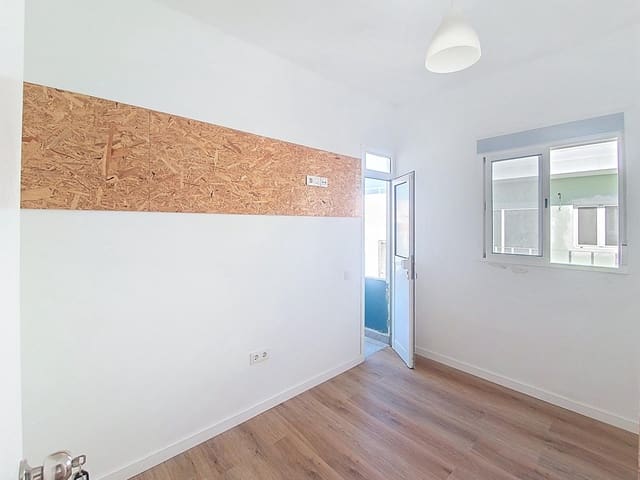 1 soveværelse Lejlighed til salg i Las Palmas de Gran Canaria - € 126.000 (Ref: 9882289)