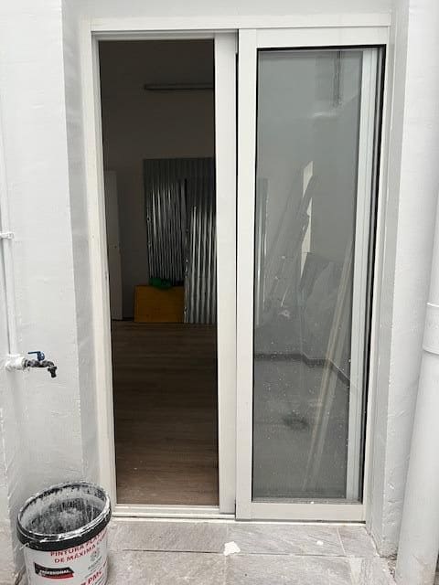 Commercial for sale in Las Palmas de Gran Canaria - € 72,000 (Ref: 9882292)