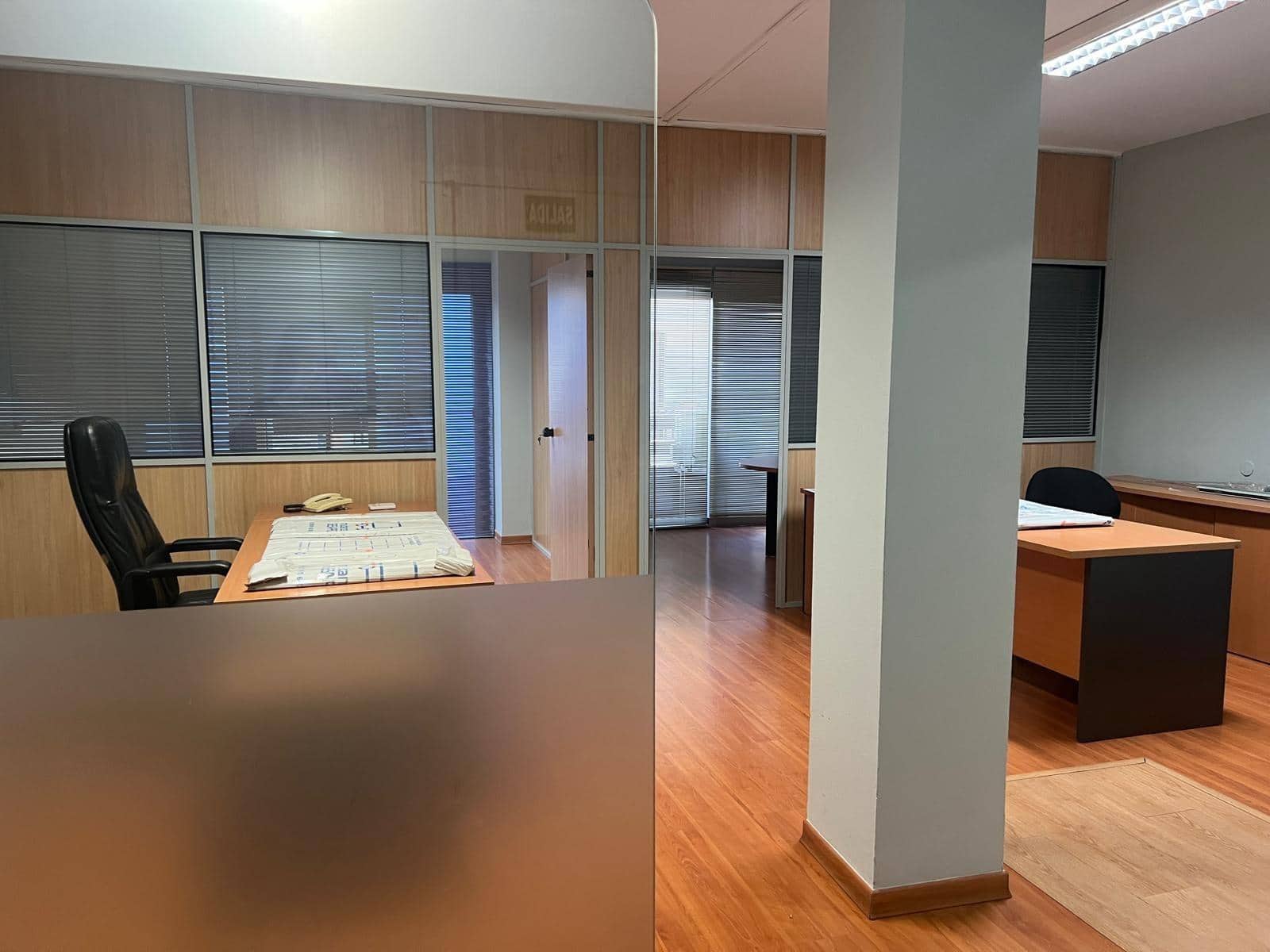 Office for rent in Las Palmas de Gran Canaria - € 800 (Ref: 9882294)