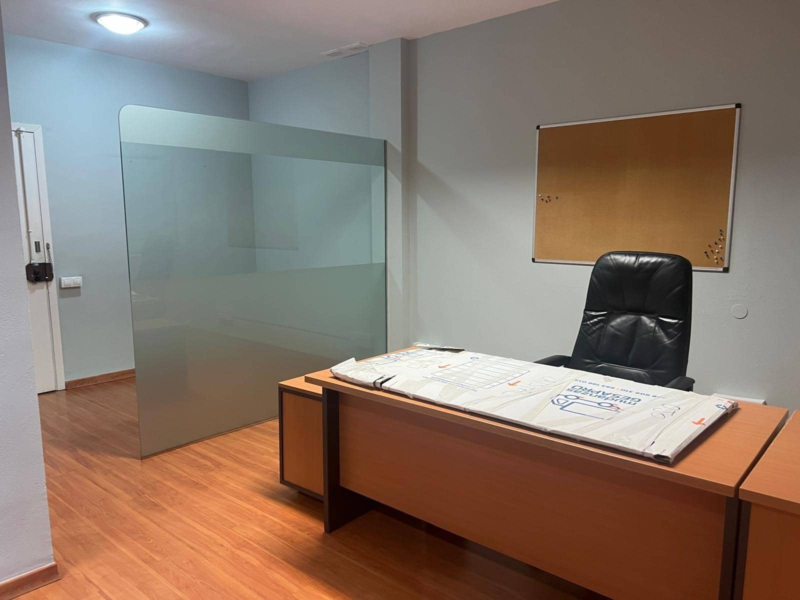 Office for rent in Las Palmas de Gran Canaria - € 800 (Ref: 9882294)