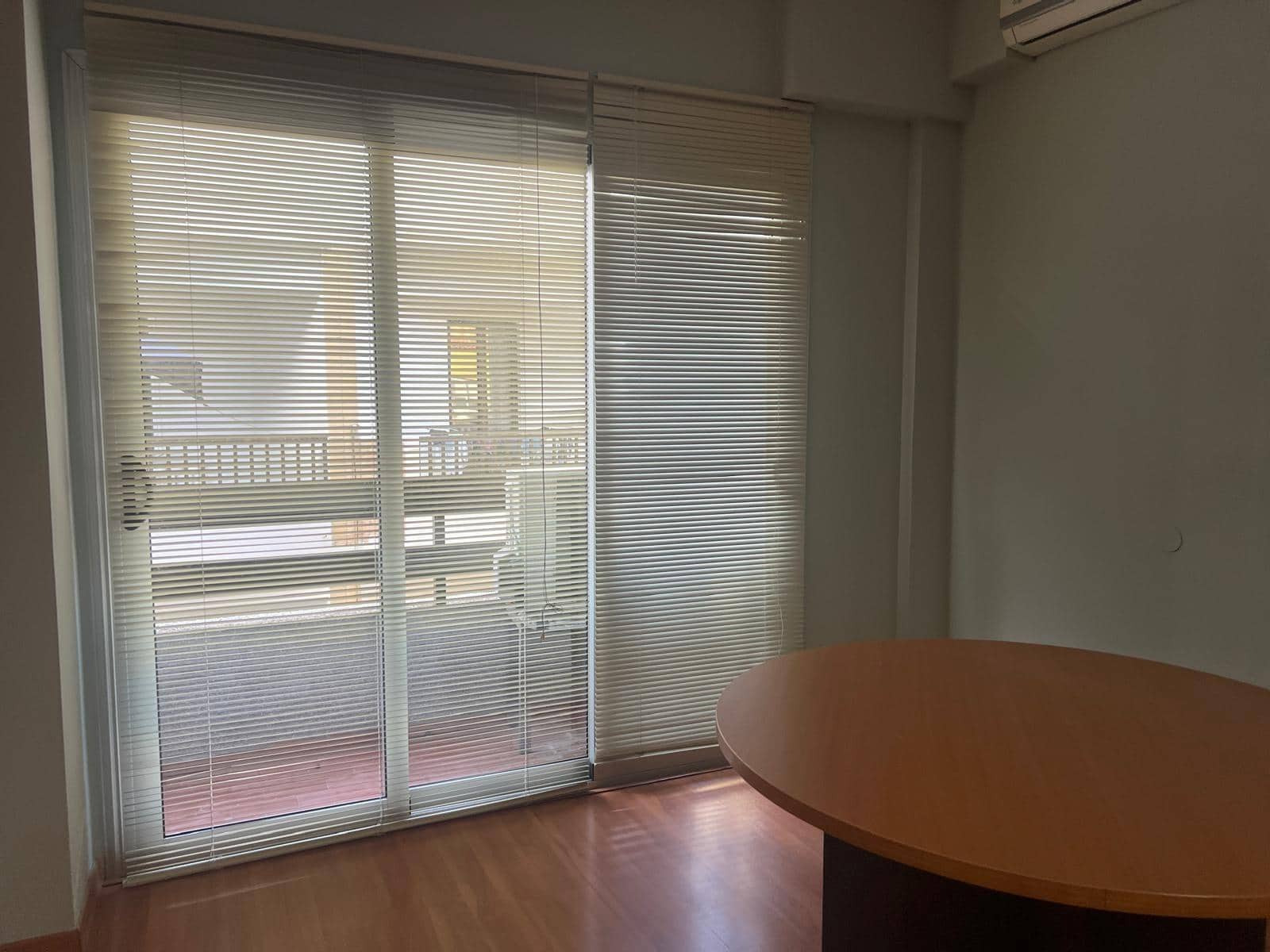 Office for rent in Las Palmas de Gran Canaria - € 800 (Ref: 9882294)